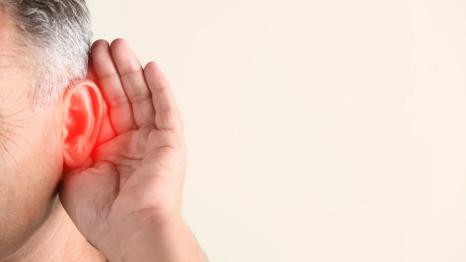 ¿Qué médico trata pérdida auditiva por edad?